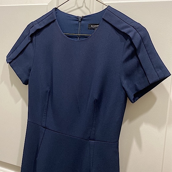Banana Republic Petite Dark Navy Fit & Flare Short Sleeve Flounce Dress Size 0 - Picture 5 of 11